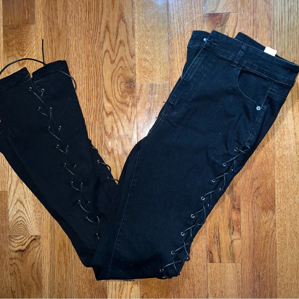 BRAND NEW NEVER WORN SIDE LACE UP BLACK JEANS